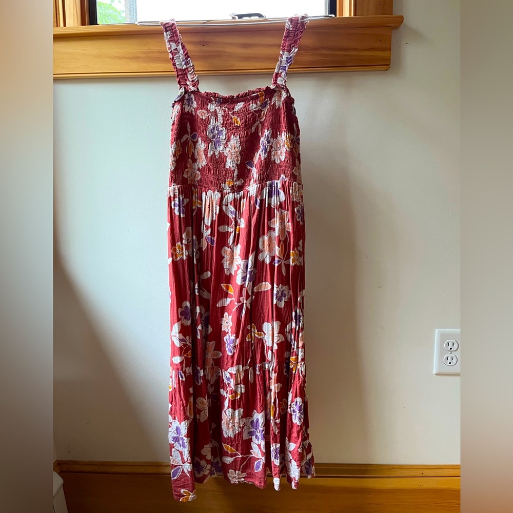 Gap smocked midi dress size small